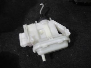 активатор (привод) замка двери Volkswagen Passat B3 1989, 357862153H