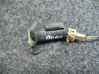 насос (моторчик) омывателя стекла Ford Focus 1 поколение 1998, 1.8 л., дизель, МКПП, универсал