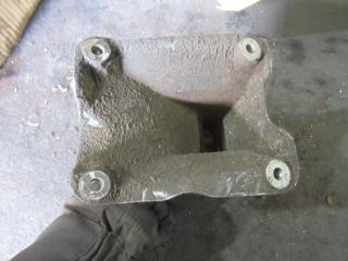 кронштейн двигателя Volkswagen Golf 1 поколение 1992, 1H0199354A