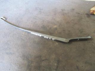 щеткодержатель (поводок стеклоочистителя, дворник) Audi A6 4B/C5 1999, 2.4 л., бензин, АКПП, седан, 4B1955408A