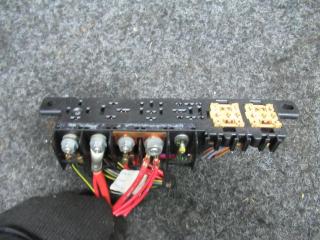 блок предохранителей Audi A6 4B/C5 1999, 8L0941822A