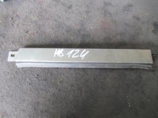 ресничка (ус) левой фары Mercedes-Benz W124 1 поколение 1988, 1248850385