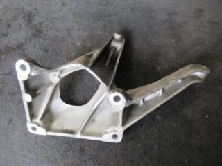 кронштейн двигателя Volkswagen Sharan 1 поколение 1996, 7M0199307