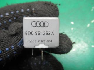 блок управления вентилятором (реле) Audi A4 B5 1996, 8D0951253A