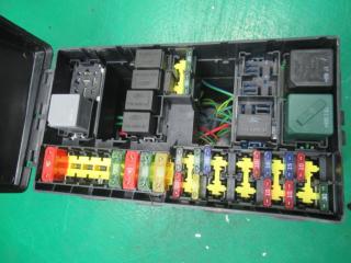 блок предохранителей Ford Focus 1 поколение [рестайлинг] 2002, 1.8 л., бензин, МКПП, универсал, 518276100