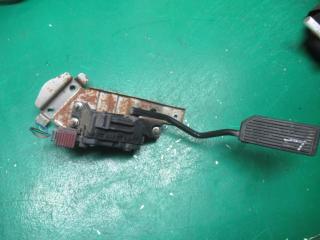 педаль Nissan Primera P12 2005, 1.8 л., бензин, МКПП, универсал, 18002AU410