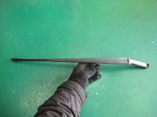 щеткодержатель (поводок стеклоочистителя, дворник) Audi A6 4B/C5 2000, 4B1955408A