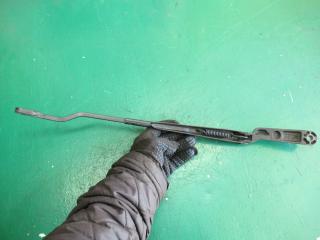 щеткодержатель (поводок стеклоочистителя, дворник) SEAT Toledo 2 поколение 2003, 1M1955409B