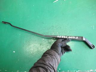 щеткодержатель (поводок стеклоочистителя, дворник) Audi A3 8L 1999, 1.8 л., бензин, МКПП, хетчбэк 5 дв., 1J1955410A