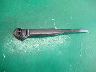 щеткодержатель (поводок стеклоочистителя, дворник) Audi 80 8C/B4 1993, универсал, 8A9955407