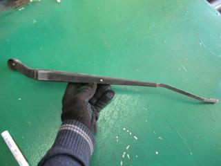 щеткодержатель (поводок стеклоочистителя, дворник) Mazda 626 GF [рестайлинг] 1999