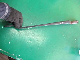 щеткодержатель (поводок стеклоочистителя, дворник) Volkswagen Golf 3 поколение 1999, 1J1955409A