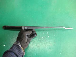 щеткодержатель (поводок стеклоочистителя, дворник) Volkswagen Polo 3 поколение 1998, 6N1955410