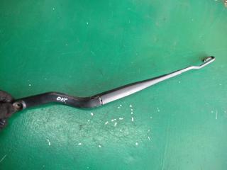 щеткодержатель (поводок стеклоочистителя, дворник) Opel Vectra C 2003, 09185812