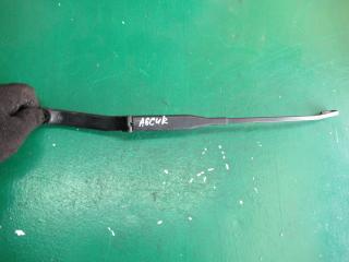 щеткодержатель (поводок стеклоочистителя, дворник) Audi A6 4A/C4 1996, 4A1955408A