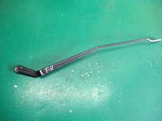 щеткодержатель (поводок стеклоочистителя, дворник) Volkswagen Golf 3 поколение 1999, 1J1955410A