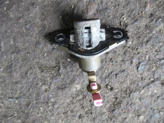 замок багажника Toyota Corolla 9 поколение (E120/E130) [рестайлинг] 2003, 1.4 л., бензин, МКПП, универсал