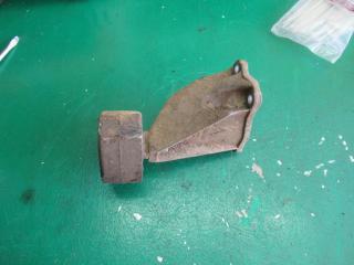 кронштейн КПП Audi A4 B5 1998, 1.9 л., дизель, 8D0399113AB