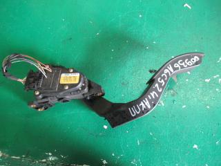 педаль Audi A6 4B/C5 1999, 2.4 л., бензин, АКПП, седан, 8D1723523H