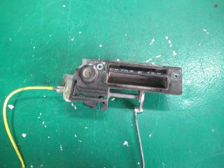 ручка крышки багажника Mercedes-Benz E-Класс W210/S210 [рестайлинг] 2000, 3.2 л., дизель, АКПП, универсал