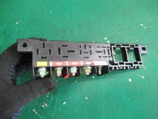 блок предохранителей Volkswagen Golf 3 поколение 1999, 1.4 л., бензин, МКПП, хетчбэк 5 дв., 8D0941822