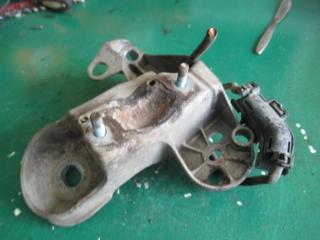 кронштейн двигателя Volkswagen Passat B5 1998, 4B0199352B