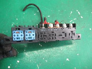 блок предохранителей Audi A4 B5 1999, 1.6 л., бензин, МКПП, седан, 8L0941822A