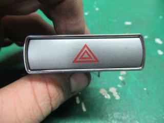 кнопка аварийной сигнализации Ford Mondeo 3 поколение [рестайлинг] 2005, 2.0 л., дизель, МКПП, седан, 4S7T13A350AB