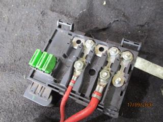 блок предохранителей Volkswagen Golf 3 поколение 1999