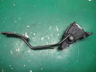 педаль Mitsubishi Space Star 1 поколение [рестайлинг] 2004, 1.9 л., дизель, МКПП, универсал, 30865642