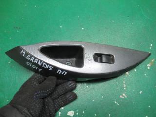 кнопка стеклоподъемника Mitsubishi Grandis 1 поколение 2005, 2.0 л., дизель, МКПП, минивэн, 8608A0223