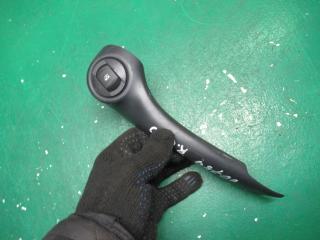 кнопка стеклоподъемника Renault Clio 2 поколение [2-й рестайлинг] 2006, 1.5 л., дизель, МКПП, хетчбэк 5 дв.