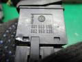 кнопка аварийной сигнализации Volkswagen Polo 3 поколение 1999, 1.6 л., бензин, МКПП, седан, 6N1953235 - фото №2