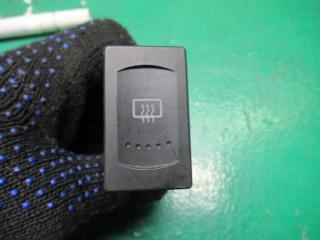 кнопка обогрева заднего стекла Volkswagen Passat B5 1997, 1.6 л., бензин, МКПП, универсал, 3B0959621B