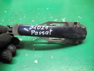 ручка наружная задняя правая Volkswagen Passat B5 1998, 1.8 л., бензин, МКПП, универсал