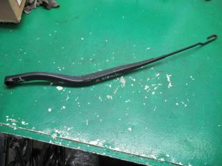 щеткодержатель (поводок стеклоочистителя, дворник) Opel Signum C 2004, 09185813