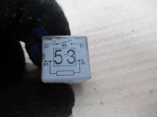 блок управления вентилятором (реле) Volkswagen Golf 4 поколение 2002, 1.4 л., бензин, МКПП, хетчбэк 5 дв., 141951253B