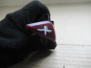 кнопка аварийной сигнализации Mitsubishi Space Wagon 3 поколение (Typ N50) 2003, 2.4 л., бензин, АКПП, минивэн