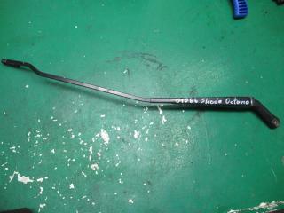 щеткодержатель (поводок стеклоочистителя, дворник) Skoda Octavia 1 поколение (A4) 1997, 1.6 л., бензин, МКПП, хетчбэк 5 дв., 1J1955410A