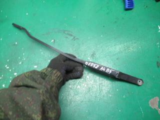 щеткодержатель (поводок стеклоочистителя, дворник) Audi A4 B5 1995, 1.6 л., бензин, МКПП, седан, 8D1955408B