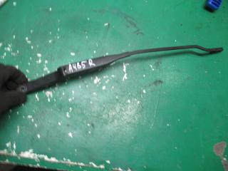 щеткодержатель (поводок стеклоочистителя, дворник) Audi A4 B5 1996, 8D1955408B