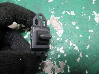 кнопка стеклоподъемника Chrysler Grand Voyager 4 поколение 2003, 2.4 л., бензин, МКПП, минивэн, 04685727AB