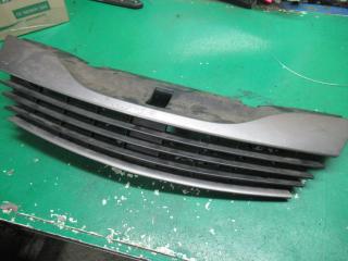 решетка радиатора Renault Laguna 2 поколение 2002