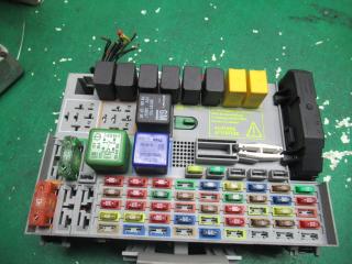 блок предохранителей Opel Zafira 1 поколение (A) 2001, 1.8 л., бензин, МКПП, минивэн, 24412497