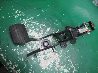 педаль тормоза Renault Scenic 2 поколение 2005, 2.0 л., бензин, АКПП, минивэн, 8200156037E