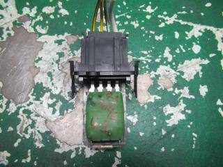 сопротивление печки Volkswagen Golf 3 поколение 1996, 1.6 л., бензин, МКПП, хетчбэк 5 дв., 1H0959263