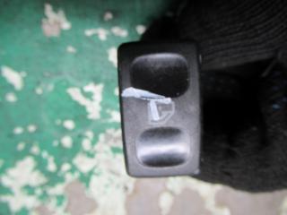 кнопка стеклоподъемника Volkswagen Polo 3 поколение 1999, 1.4 л., бензин, МКПП, универсал