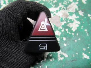 кнопка аварийной сигнализации Mercedes-Benz A-Класс W168/V168 [рестайлинг] 2003, 1.7 л., дизель, АКПП, хетчбэк 5 дв., 1688206710