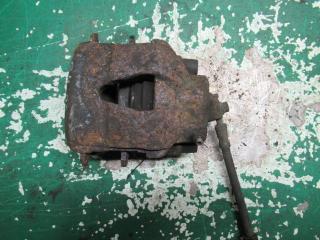 суппорт передний левый Volkswagen Golf 3 поколение 1999, 1.6 л., бензин