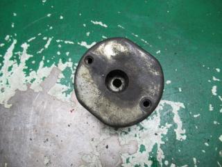 подушка крепления КПП Volkswagen Transporter T4 1998, 2.4 л., дизель